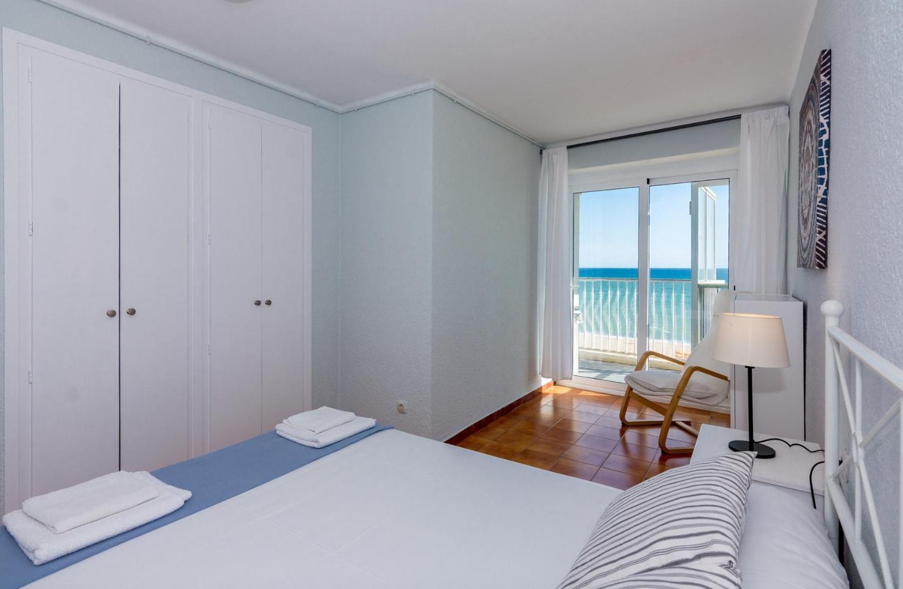 Homeholidaysrentals Etoile Calella Exterior photo