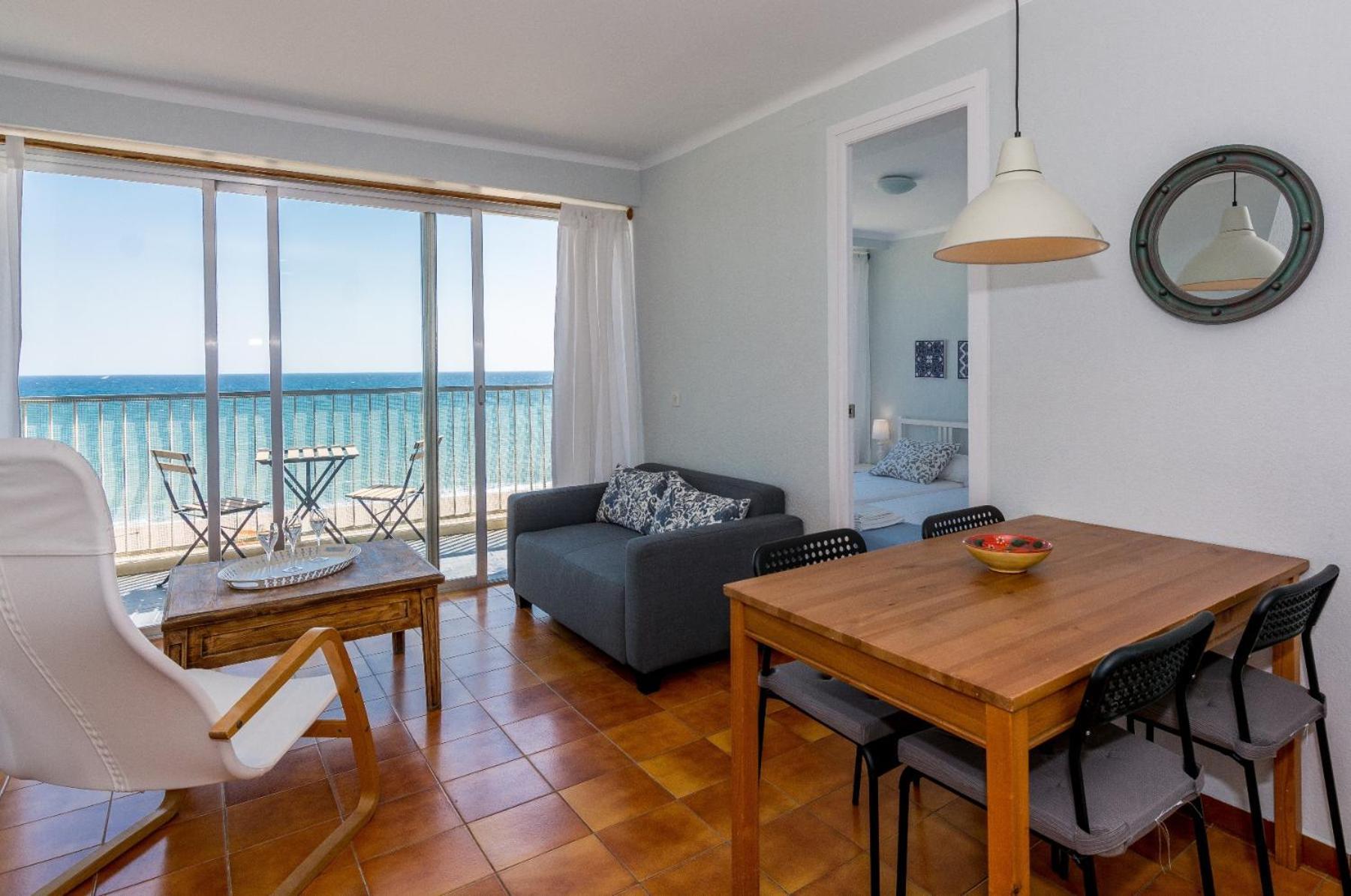 Homeholidaysrentals Etoile Calella Exterior photo